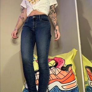 Levi dark wash skinnies